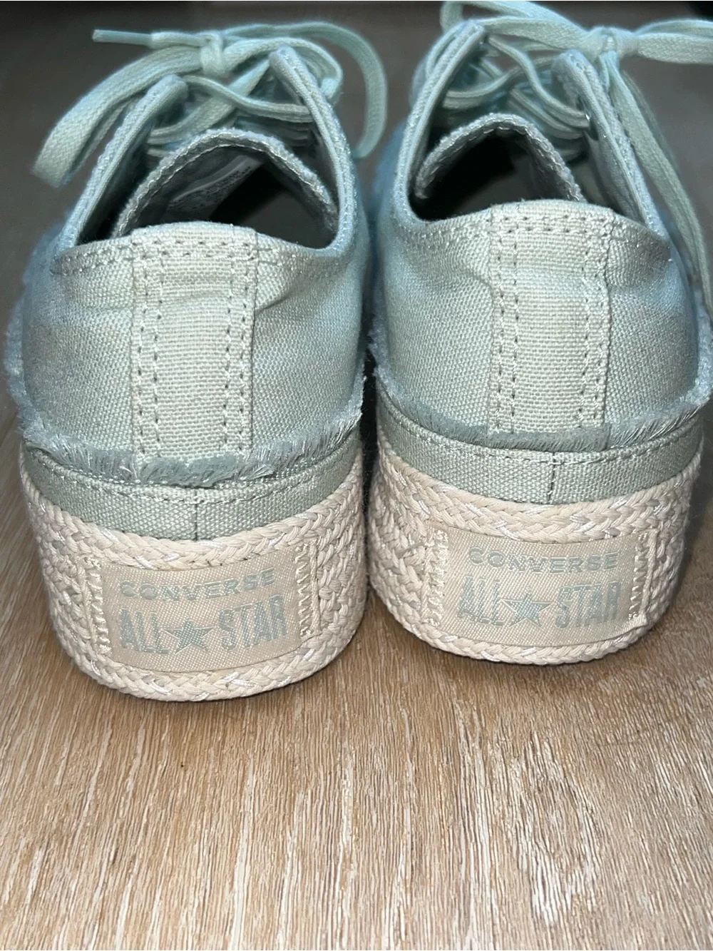 Converse mint green